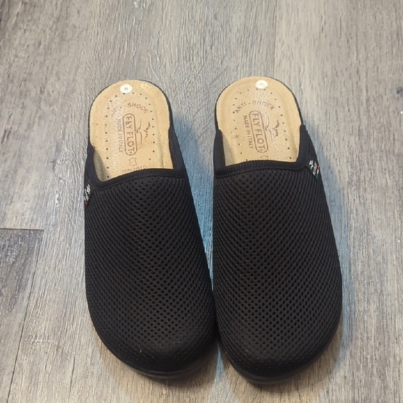 Fly Flot Shoes - Black Slip-On Mesh Men's Shoes